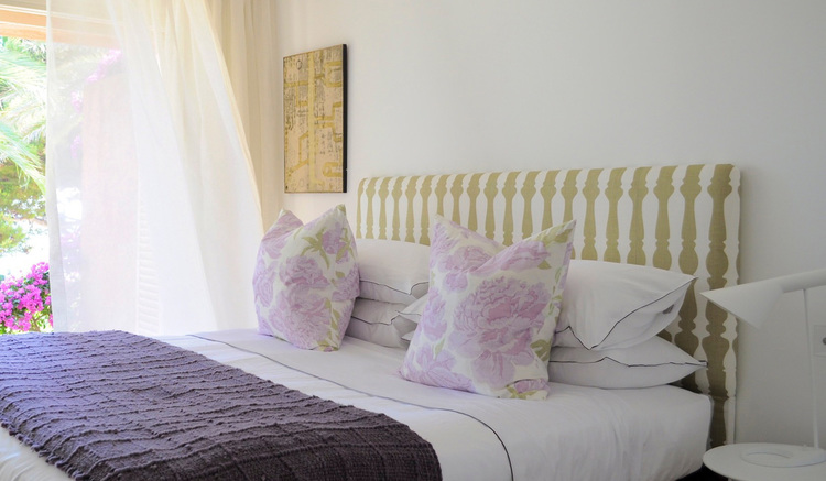 Louise Holt Mallorca purple bedroom